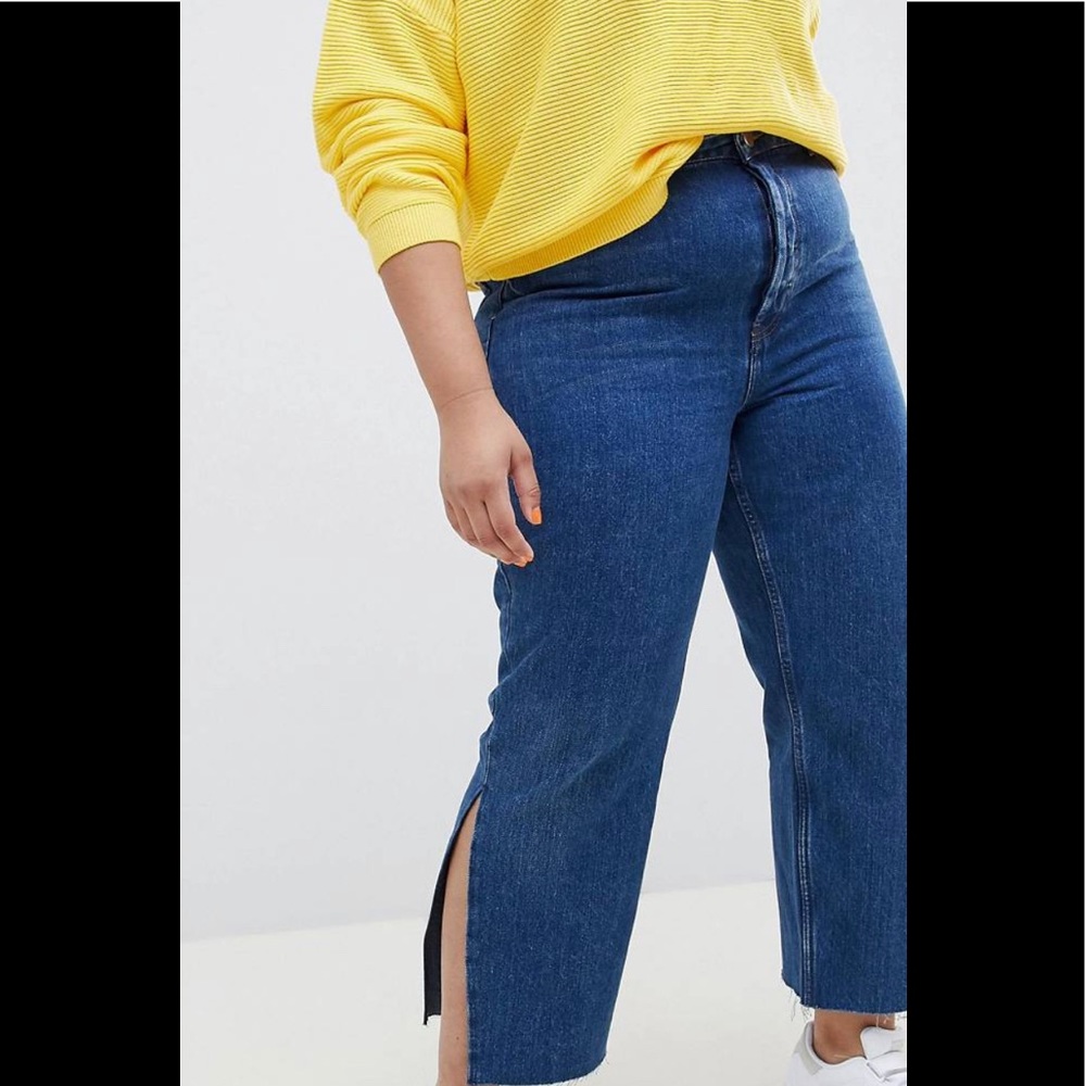 Straight leg jeans with split